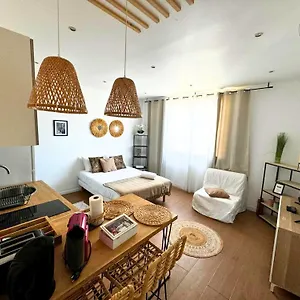  Appartement Déco Centre Terrasse Parking - Maisonmars France